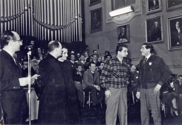 1959 01 10 - Bologna  Prima esibizione in Sala Bossi con il CAI